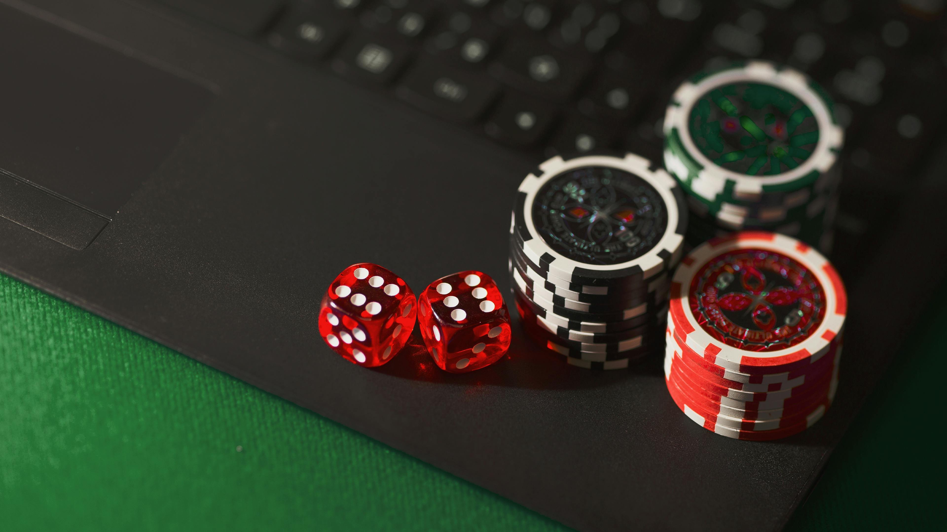 Gambaran batas deposit harian dan mingguan untuk menjaga pengeluaran terkontrol